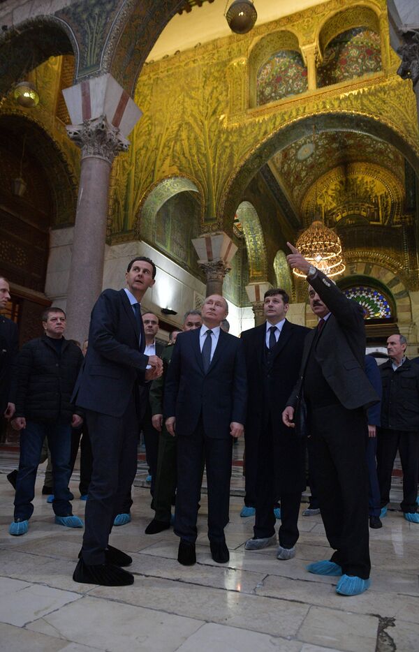 الرئيس فلاديمير بوتين والرئيس بشار الأسد يزوران المسجد الأموي في دمشق، 7 يناير 2020 - سبوتنيك عربي