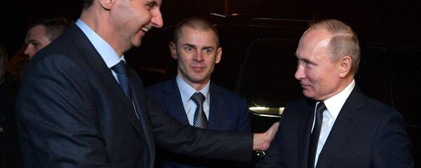 الرئيس الروسي  فلاديمير بوتين والرئيس السوري بشار الأسد بعد انتهاء اللقاء في دمشق، سوريا 7 يناير 2020 - سبوتنيك عربي