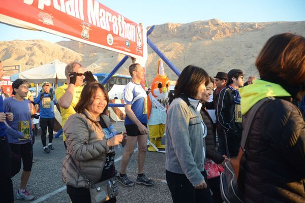 من أمام معبد حتشبسوت... 270 مشاركا في ماراثون الأقصر الدولي - سبوتنيك عربي