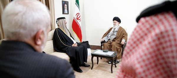 المرشد الأعلى الإيراني، علي خامنئي، يستقبل أمير قطر الشيخ تميم بن حمد آل ثاني في طهران المرشد الأعلى الإيراني، علي خامنئي، يستقبل أمير قطر الشيخ تميم بن حمد آل ثاني في طهران - سبوتنيك عربي