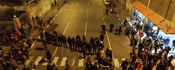 مظاهرات في إيران بعد اعتراف الحرس الثوري بإسقاط طائرة الركاب الأوكرانية عن طريق الخطأ - سبوتنيك عربي