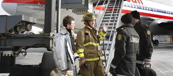 وحدات الطوارئ في مطار كيفلافيك بأيسلندا - سبوتنيك عربي