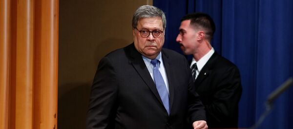 المدعي العام للولايات المتحدة ويليام بار يعلن نتائج تحقيقات إطلاق النار في قاعدة فلوريدا خلال مؤتمر صحفي في وزارة العدل في واشنطن - سبوتنيك عربي