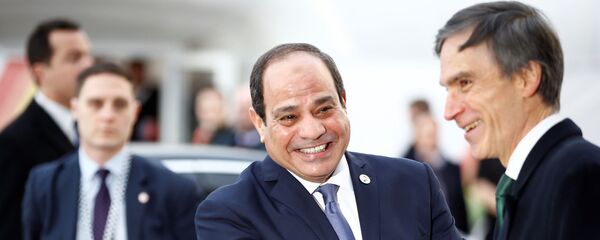 الرئيس المصري، عبد الفتاح السيسي، لحظة وصوله قمة أفريقيا - بريطانيا للاستثمار، لندن، المملكة المتحدة، 20 يناير/ كانون الثاني 2020 - سبوتنيك عربي