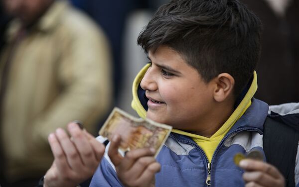 حملة ليرتنا عزنا - سبوتنيك عربي
