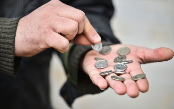 حملة ليرتنا عزنا - سبوتنيك عربي