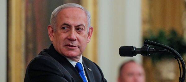 الرئيس الأمريكي ترامب ورئيس الوزراء الإسرائيلي نتنياهو يناقشان خطة السلام في الشرق الأوسط في البيت الأبيض في واشنطن - سبوتنيك عربي