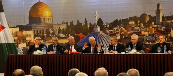 الرئيس الفلسطيني محمود عباس يلقي خطابًا عقب إعلان الرئيس الأمريكي دونالد ترامب عن خطة السلام في الشرق الأوسط في رام الله في الضفة الغربية التي تحتلها إسرائيل - سبوتنيك عربي