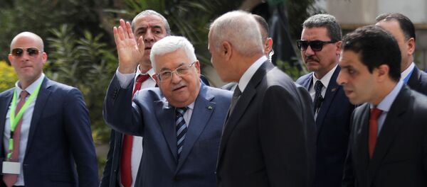 الرئيس الفلسطيني محمود عباس يصل لحضور اجتماع طارئ مع وزراء خارجية جامعة الدول العربية بعد أن أعلن الرئيس الأمريكي دونالد ترامب خطته للسلام في الشرق الأوسط - سبوتنيك عربي