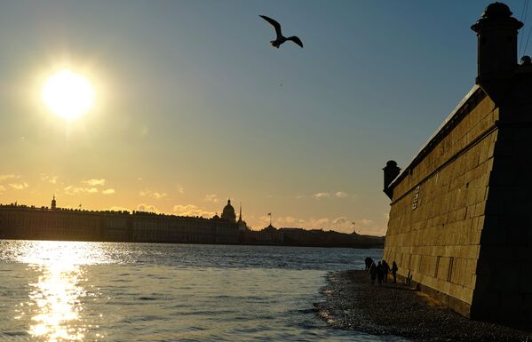 ضفة قلعة بطرس وبولس في مدينة سان بطرسبورغ - سبوتنيك عربي