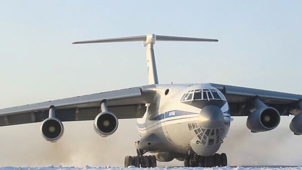 طائرة من طراز Ilyushin Il-76 تقلع من مطار بايكال الدولي لإجلاء المواطنين الروس من الصين طائرة من طراز Ilyushin Il-76 تقلع من مطار بايكال الدولي لإجلاء المواطنين الروس من الصين - سبوتنيك عربي