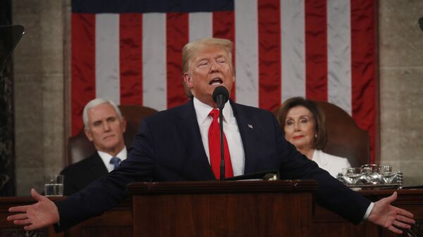 دونالد ترامب خلال إلقائه خطاب حالة الاتحاد أمام الكونغرس الأمريكي - سبوتنيك عربي