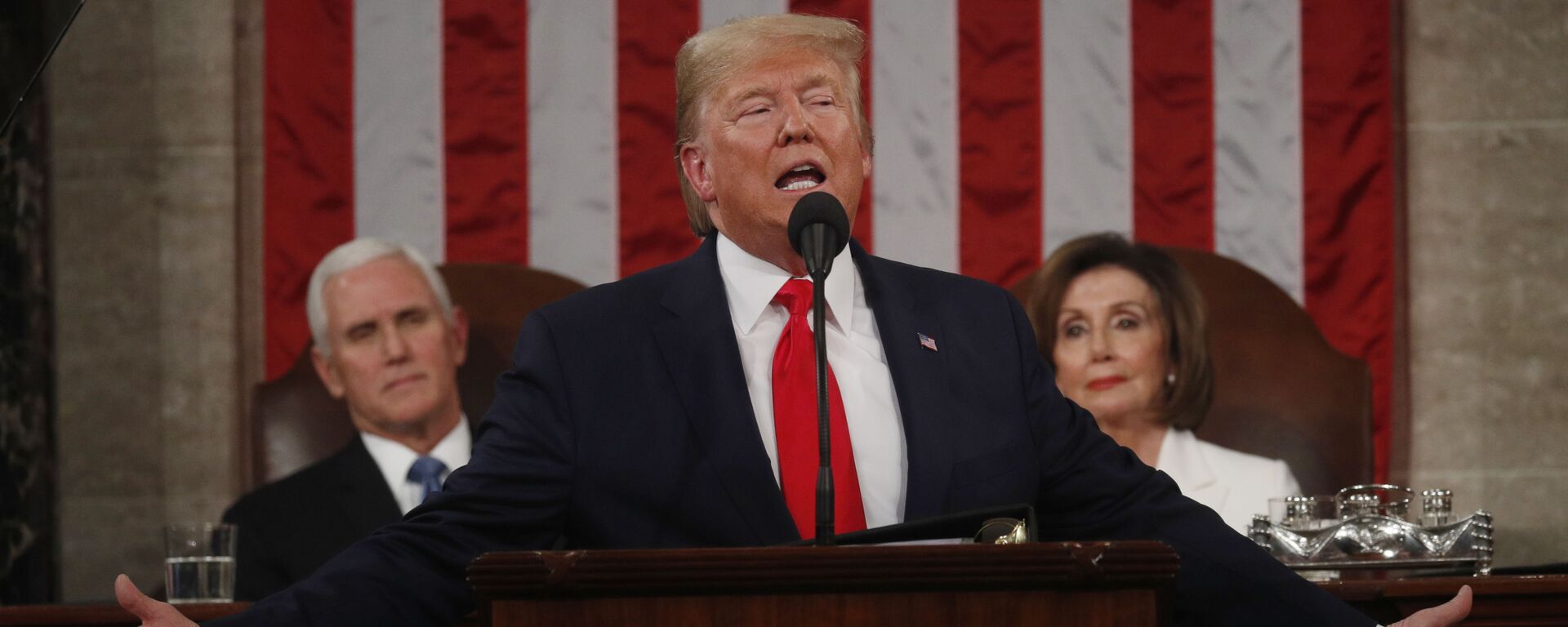 دونالد ترامب خلال إلقائه خطاب حالة الاتحاد أمام الكونغرس الأمريكي دونالد ترامب خلال إلقائه خطاب حالة الاتحاد أمام الكونغرس الأمريكي - سبوتنيك عربي, 1920, 17.02.2020
