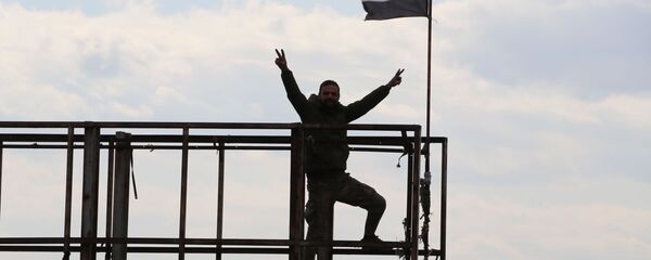 سبوتنيك ترصد استعدادات الجيش السوري لاستكمال سيطرته على الطريق الدولي (M5) - سبوتنيك عربي