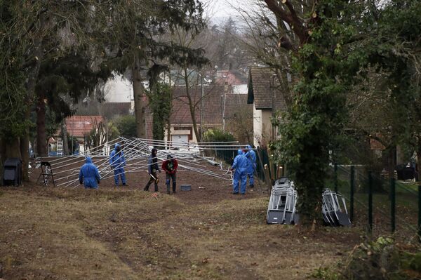 قرية فرنسية تحتفل سنويا بذكرى الثورة الإيرانية... ما قصتها؟ - سبوتنيك عربي