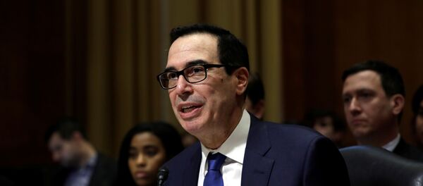 وزير الخزانة ستيفن منوشين يدلي بشهادته أمام اللجنة المالية بمجلس الشيوخ - سبوتنيك عربي