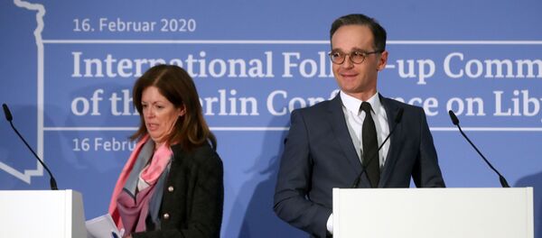  نائبة المبعوث الأممي إلى ليبيا ستيفاني وليامز في مؤتمر صحفي مع وزير الخارجية الألماني هايكو ماس - سبوتنيك عربي