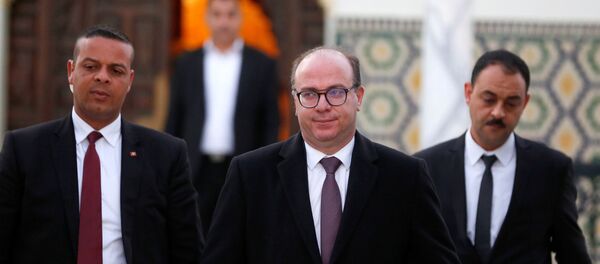 رئيس الوزراء التونسي إيليس الفخفاخ يغادر بعد لقاء الرئيس التونسي قيس سعيد رئيس الوزراء التونسي إيليس الفخفاخ يغادر بعد لقاء الرئيس التونسي قيس سعيد - سبوتنيك عربي
