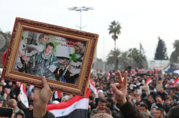 أهالي حلب يحتفلون في سعد الله الجابري بتطهير محيط مدينتهم من مسلحي القاعدة... فيديو وصور - سبوتنيك عربي