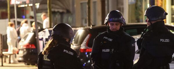 الشرطة الألمانية تطوق مكان إطلاق نار في مدينة هاناو غرب ألمانيا - سبوتنيك عربي