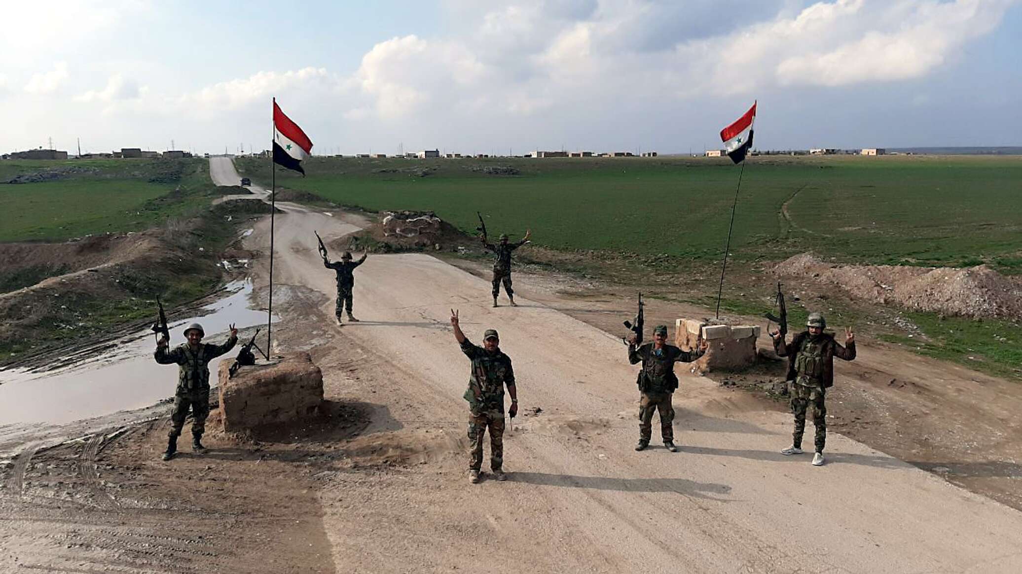الجيش السوري يعلن بدء التحرك وتنفيذ عملية التفاف على الإرهبيين في حلب وإدلب