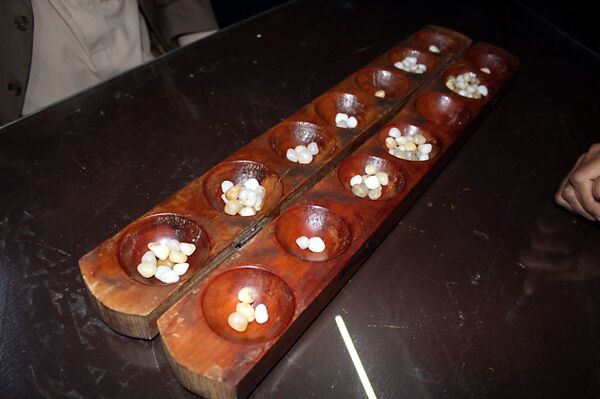 المنقلة.. الحسكة السورية تقيم مباريات في أقدم لعبة لوحية بالعالم... صور وفيديو - سبوتنيك عربي