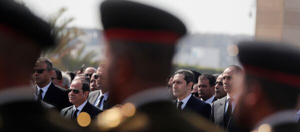 الرئيس المصري عبد الفتاح السيسي يشارك في جنازة محمد حسني مبارك - سبوتنيك عربي