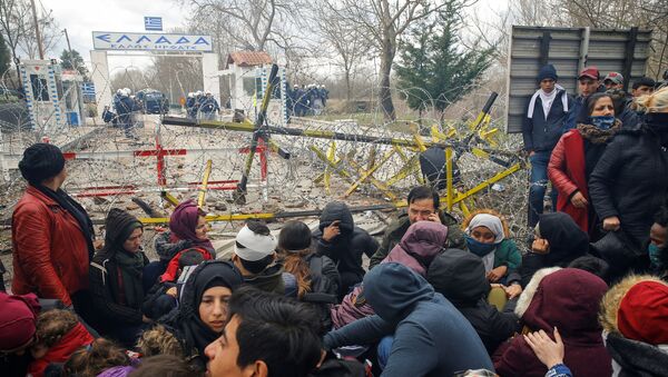 وضع اللاجئين على الحدود التركية اليونانية، تركيا، اليونان، 29 فبراير 2020 - سبوتنيك عربي
