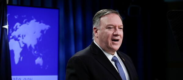 وزير الخارجية الأمريكي مايك بومبيو يلقي ملاحظات إلى وسائل الإعلام في وزارة الخارجية في واشنطن - سبوتنيك عربي