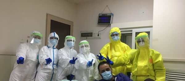 الفلسطيني محمد أبو ناموس، من غزة، يتعافى من فيروس كورونا في الصين - سبوتنيك عربي