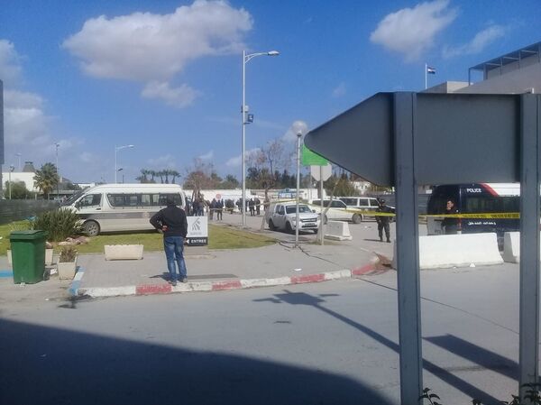 تفجير انتحاري قرب السفارة الأمريكية في تونس - سبوتنيك عربي