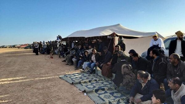 مسابقة لمربي الصقور والنسور الصقارين في ليبيا - سبوتنيك عربي