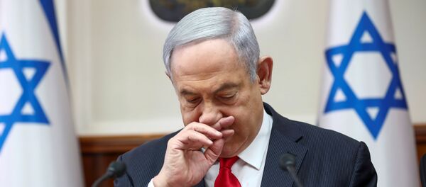 رئيس الوزراء الإسرائيلي بنيامين نتنياهو وهو يرأس الاجتماع الأسبوعي للحكومة في القدس - سبوتنيك عربي