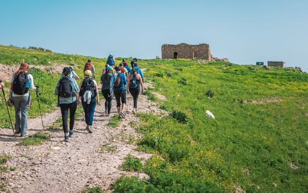 يجوب 73 قرية لمدة 45 يومًا.. مسير درب الأردن وجه جديد من سياحة المغامرات - سبوتنيك عربي