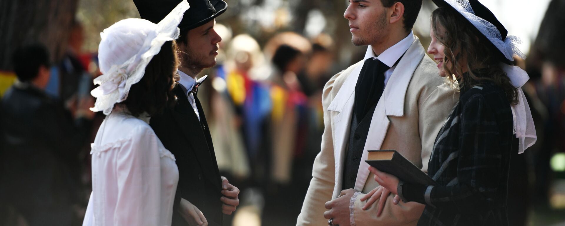 مشاركون في مهرجان يالطا - مدينة 8 مارس، روسيا 8 مارس 2020 - سبوتنيك عربي, 1920, 29.04.2023