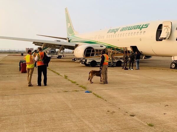 بالصور... تفاصيل إخلاء طائرة عراقية في مطار بغداد بسبب قنبلة - سبوتنيك عربي