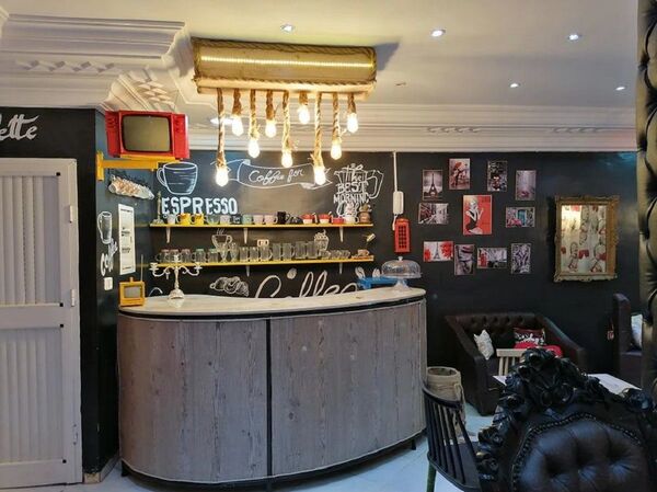 في أكبر حي شعبي بتونس... شابة تفتتح مقهى للنساء فقط - سبوتنيك عربي