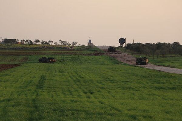 سبوتنيك ترصد بقايا مجزرة المدرعات التركية في ميزناز جنوب حلب... صور سبوتنيك ترصد بقايا مجزرة المدرعات التركية في ميزناز جنوب حلب... صور - سبوتنيك عربي