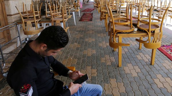 استخدام الهواتف المحمولة استخدام الهواتف المحمولة - سبوتنيك عربي