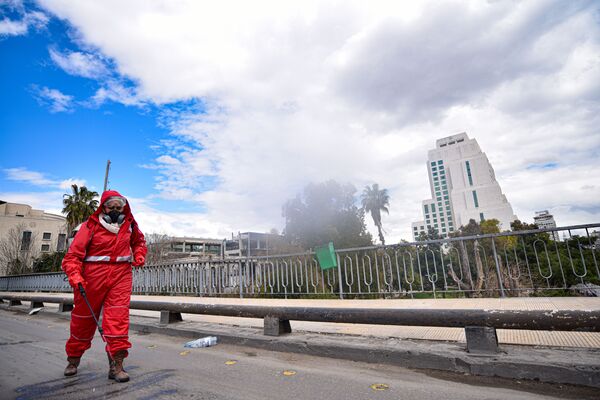 سوريا: الحكومة تبدأ حملة تعقيم واسعة للشوراع والأماكن العامة... صور وفيديو - سبوتنيك عربي