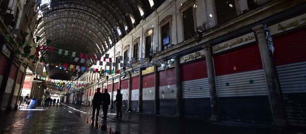 الشرطة السورية تغلق سوق الحميدية الشرطة السورية تغلق سوق الحميدية - سبوتنيك عربي