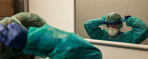 أطباء مستشفى كريمونا، الذين يكافحون مرض Covid-19 إيطاليا مارس 13 مارس 2020، كورونا أطباء مستشفى كريمونا، الذين يكافحون مرض Covid-19 إيطاليا مارس 13 مارس 2020، كورونا - سبوتنيك عربي