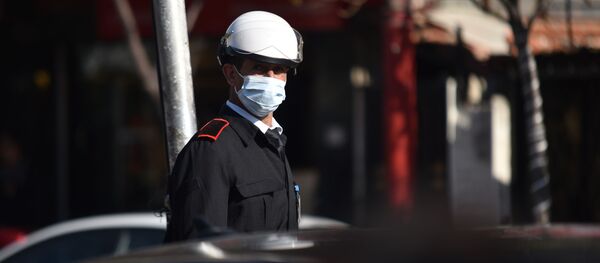 مع أول حالة كورونا...الشرطة السورية تتدخل لتنظيم الازدحام الشديد على أفران الخبز - سبوتنيك عربي