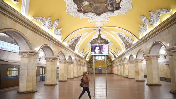 محطة مترو كومسومولسكايا في موسكو، انتشار فيروس كورونا، روسيا 24 مارس  - سبوتنيك عربي
