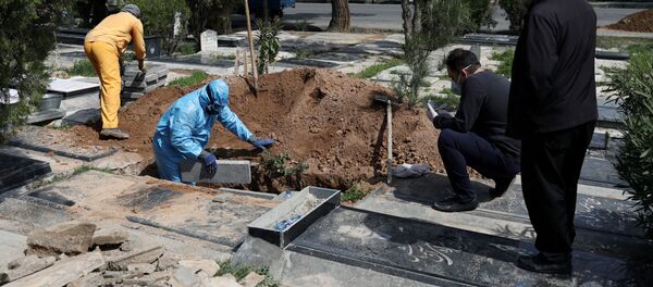 دفن المصابين بفيروس كورونا في إيران - سبوتنيك عربي