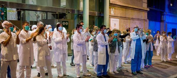 الحجر الصحي في برشلونة، انتشار فيروس كورونا في إسبانيا، مارس 2020 الحجر الصحي في برشلونة، انتشار فيروس كورونا في إسبانيا، مارس 2020 - سبوتنيك عربي