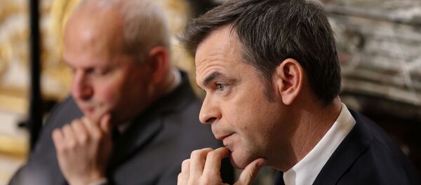 رئيس الوزراء الفرنسي إدوار فيليب ووزير الصحة - سبوتنيك عربي