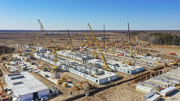 موقع بناء مستشفى الأمراض المعدية في تيناو في ضواحي موسكو، لاحتواء مرضى كورونا 24 مارس 2020 - سبوتنيك عربي