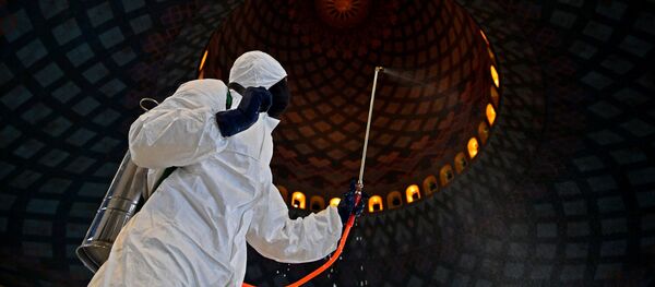 عمليات التعقيم والتطهير في إندونيسيا، كورونا 17 مارس 2020 - سبوتنيك عربي