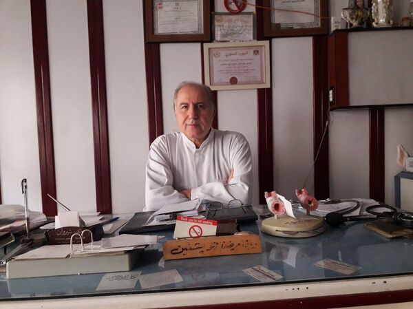 تصديا لكورونا... 43 طبيبا من مدينة القامشلي يطلقون عيادة مجانية للسوريين حول العالم... فيديو - سبوتنيك عربي